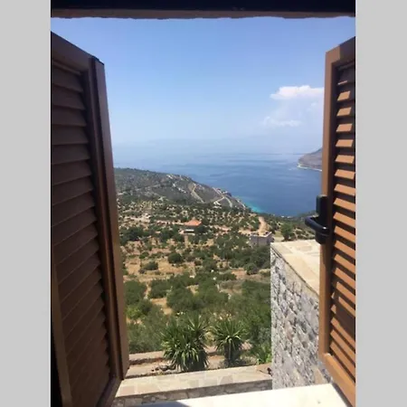 πύργος παραδοσιακός με μαγευτική θέα - Traditional Tower With Amazing Sea View Ареополис