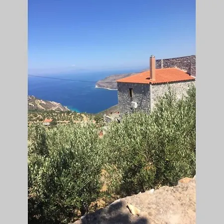 πύργος παραδοσιακός με μαγευτική θέα - Traditional Tower With Amazing Sea View
