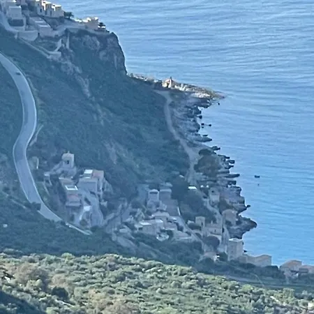 Traditional Tower: Sea View Retreat *