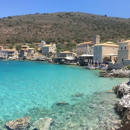 Villa Traditional Tower: Sea View Retreat Areopoli